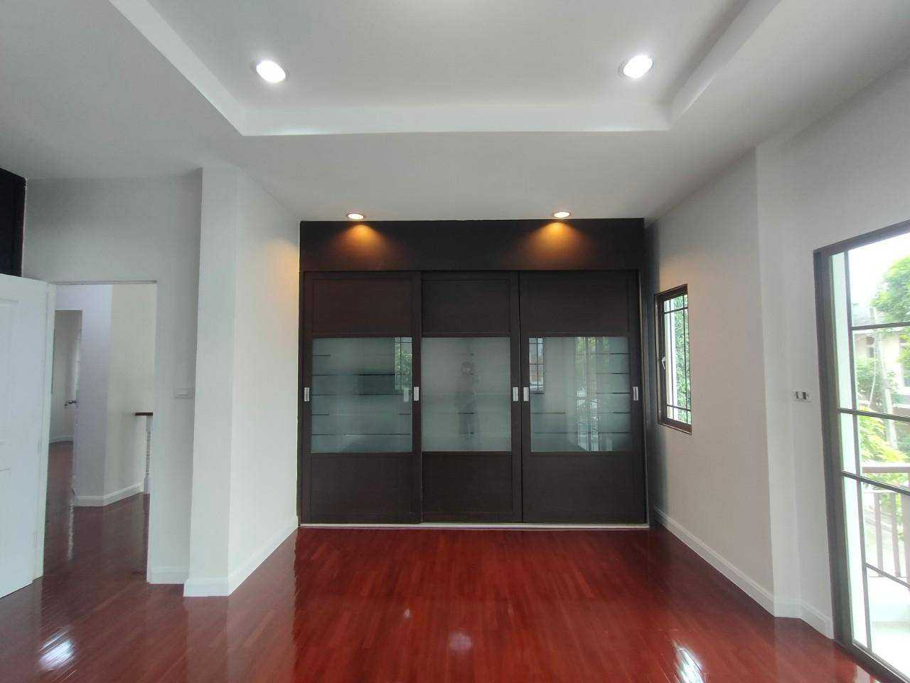 เศรษฐสิริ ประชาชื่น (รูปที่ 7)