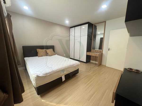 ให้เช่า หรือขาย บ้านทาวน์เฮ้าส์ เพล็กซ์ บางนา 3 ชั้น 3 ห้องนอน โทร 094-327-8878 (รูปที่ 10)