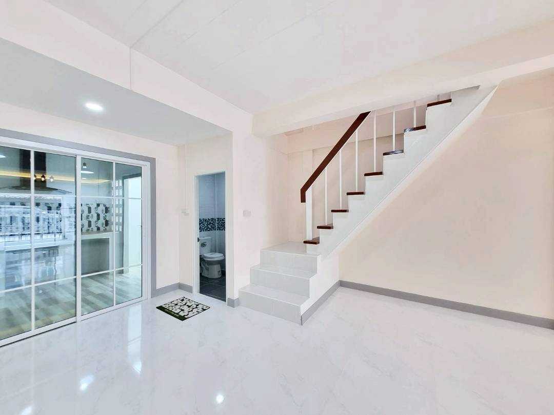 บ้านสวยมาก อยู่หลังเซ็นทรัล เวสเกต หมู่บ้านรัตนาธิเบศร์ ทาวน์เฮ้าส์ 2 ห้องนอน MRT สถานีตลาดบางใหญ่ อยู่หน้าหมู่บ้าน (รูปที่ 8)