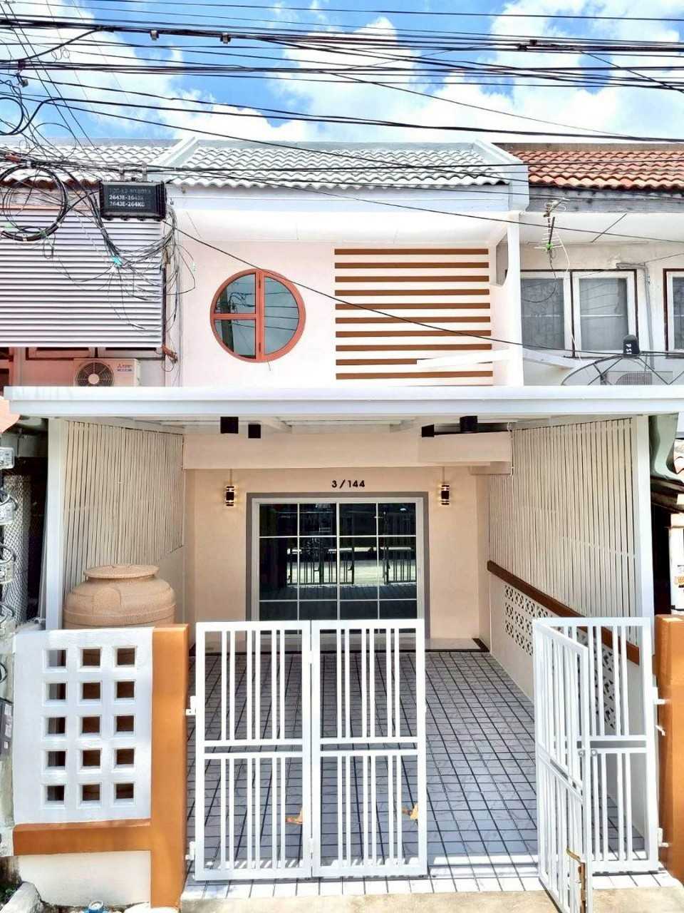 บ้านสวยมาก อยู่หลังเซ็นทรัล เวสเกต หมู่บ้านรัตนาธิเบศร์ ทาวน์เฮ้าส์ 2 ห้องนอน MRT สถานีตลาดบางใหญ่ อยู่หน้าหมู่บ้าน