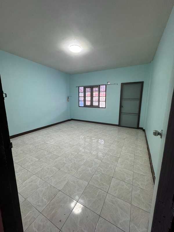 ทาวน์เฮาส์ 3ชั้น 3ห้องนอน ท่าข้าม บางขุนเทียน ให้เช่าพร้อมเข้าอยู่ ตรงข้ามเซ็นทรัลพระราม2 โทร 0897683529 (รูปที่ 8)
