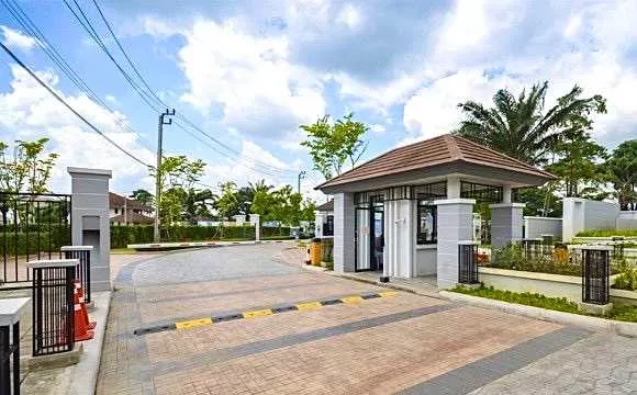 ขายที่ดินเปล่าในโครงการอารียาโคโม่ ลาดกระบัง ถ.ขุมทอง-ลำต้อยติ่ง ,เนื้อที่ 214 ตรว. ต่ำกว่าประเมิน ที่สวย ถมแล้ว ใกล้สนามบินสุวรรณภูมิ (รูปที่ 11)