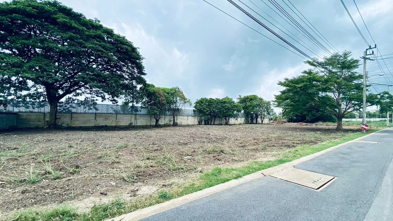 ขายที่ดินเปล่าขนาด 239 ตรว. ต่ำกว่าประเมิน ในโครงการอารียา โคโม่ ลาดกระบัง ใกล้สนามบินสุวรรณภูมิ และ Siam Premium Outlet (รูปที่ 4)