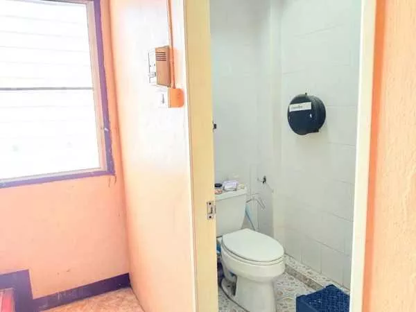 ขายอาคารพาณิชย์ 3.5 ชั้น หมู่บ้านดีเค ซอย 30 สภาพดี วิวหลังบ้านสวย เจ้าของขายเอง โทร 095-165-3654 (รูปที่ 7)