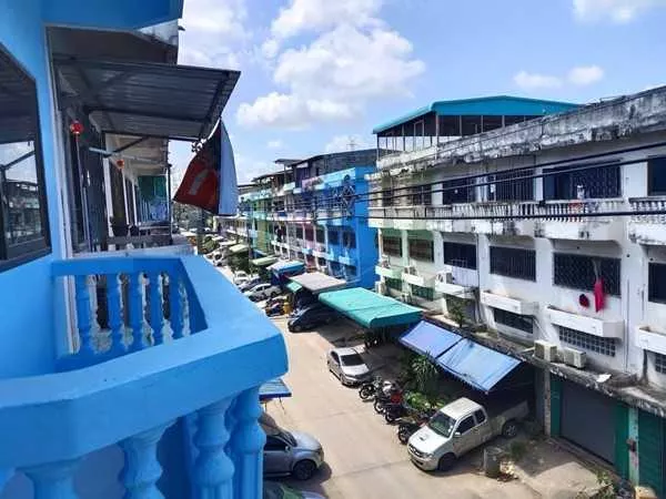 ขายอาคารพาณิชย์ 3.5 ชั้น หมู่บ้านดีเค ซอย 30 สภาพดี วิวหลังบ้านสวย เจ้าของขายเอง โทร 095-165-3654 (รูปที่ 11)