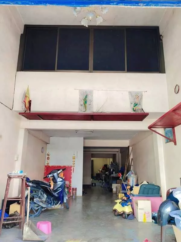 ขายอาคารพาณิชย์ 3.5 ชั้น หมู่บ้านดีเค ซอย 30 สภาพดี วิวหลังบ้านสวย เจ้าของขายเอง โทร 095-165-3654 (รูปที่ 3)