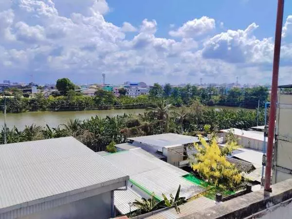 ขายอาคารพาณิชย์ 3.5 ชั้น หมู่บ้านดีเค ซอย 30 สภาพดี วิวหลังบ้านสวย เจ้าของขายเอง โทร 095-165-3654 (รูปที่ 15)