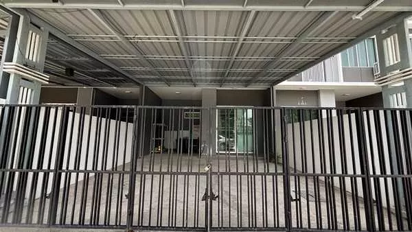 บ้านทาวน์โฮม 2 ชั้น พร้อมอยู่ โครงการ พฤกษาวิลล์ 108 สุขุมวิท-บางพระ ทำเลเยี่ยม ติดสวนหน้าบ้าน สระว่ายน้ำ และฟิตเนส ใจกลางบางพระ โทร 0838266099 (รูปที่ 4)