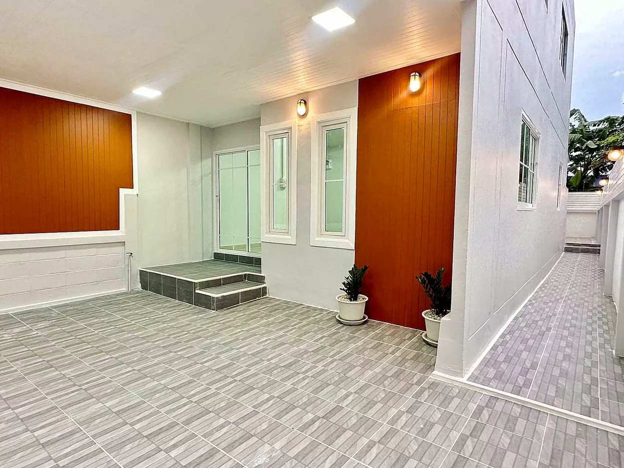 บ้านสวย หลังริม ถนนเมน หลังบ้านโล่งไม่ชนใคร ทำเลดี ห่าง MRT สถานีสามแยกบางใหญ่ 800 เมตร หมู่บ้านร่มรื่นวิลล์ 4 ใกล้เซ็นทรัล เวสเกต (รูปที่ 4)