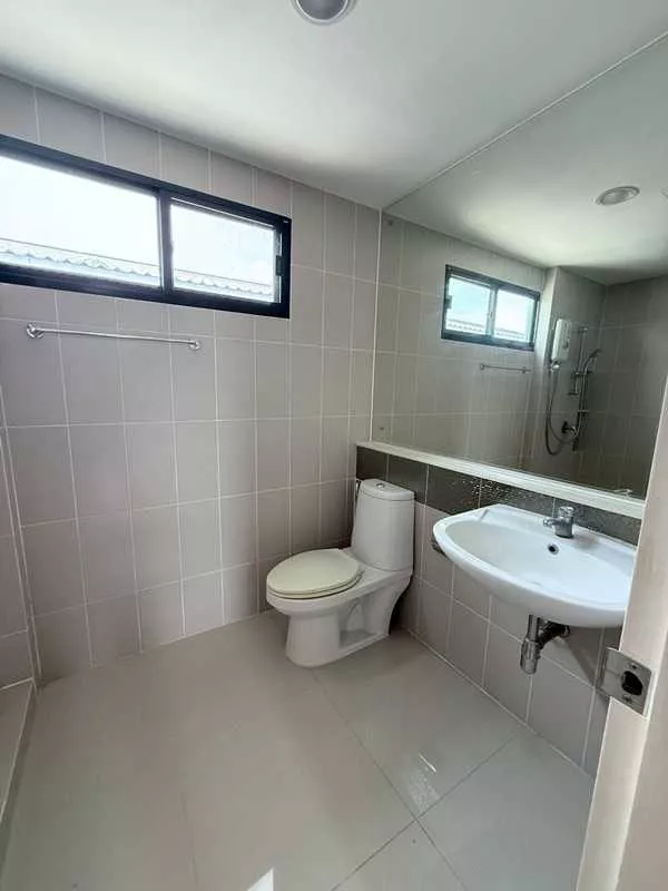 ขายทาวน์โฮม 3 ชั้น บ้านกลางเมือง รัตนาธิเบศร์ ใกล้รถไฟฟ้าสายสีม่วง สภาพใหม่ เจ้าของดูแลดีมาก โทร 091-0601637 (รูปที่ 5)