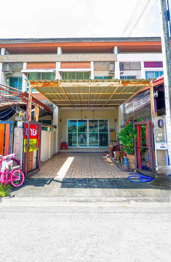 ทาวน์เฮ้าส์2ชั้น รามอินทรา8แยก6-2 ใกล้BTS เพียง500เมตร