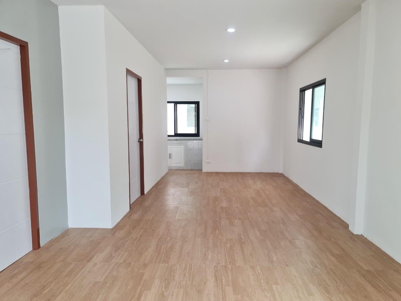 ?บ้านทาวน์โฮม เนื้อที่เยอะ 31 ตรว. ใกล้เซ็นทรัลเวสต์เกต 4.5 กม. (รูปที่ 2)