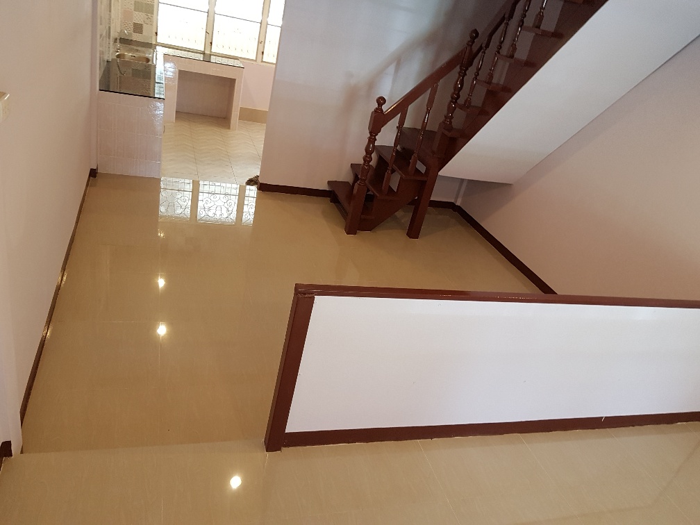 3ห้องนอนขายหมู่บ้านใกล้บิ๊กซีบางใหญ่ติดถนนกาญจนาภิเษกตกแต่งใหม่ ทั้งหลัง (รูปที่ 6)
