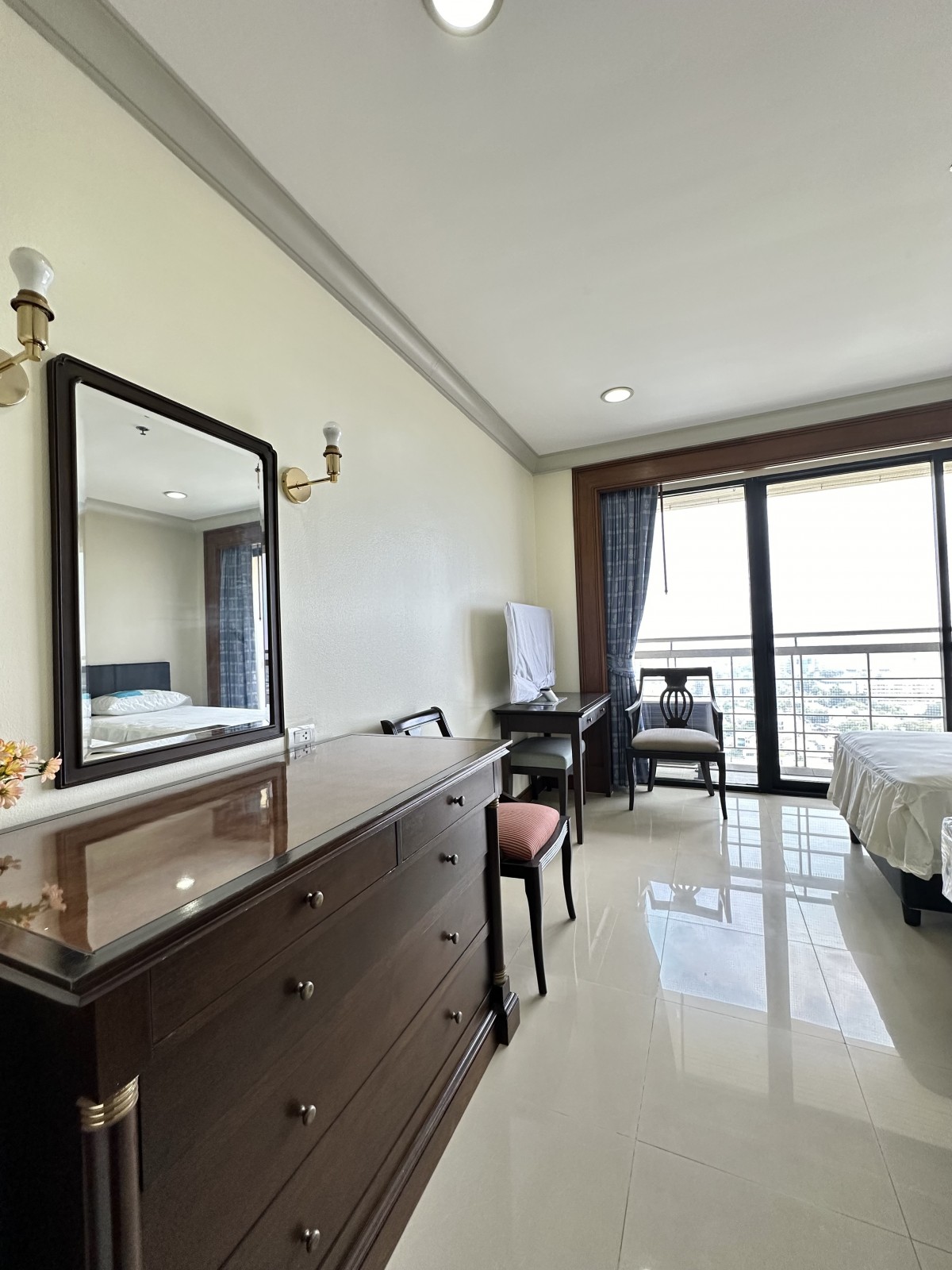 ขาย/ ให้เช่า สายลม สวีท พหลโยธิน ระเบียง 3 ด้าน ห้องมุม (รูปที่ 3)