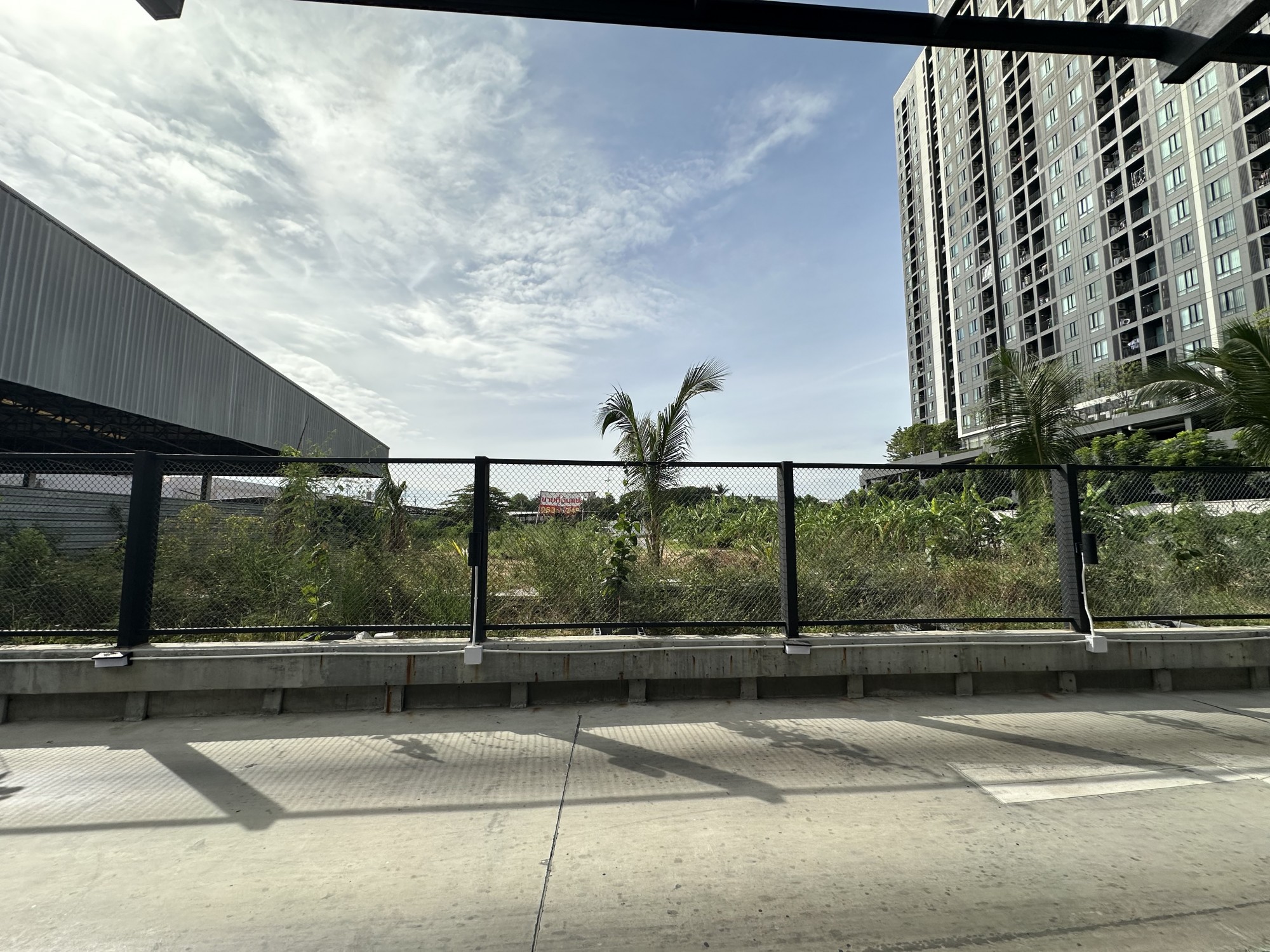 ขาย / ให้เช่า ที่ดิน ทำเลทอง ถนนแจ้งวัฒนะ ย่านธุรกิจ ใกล้ทางด่วน หลัง Meet Up (รูปที่ 2)