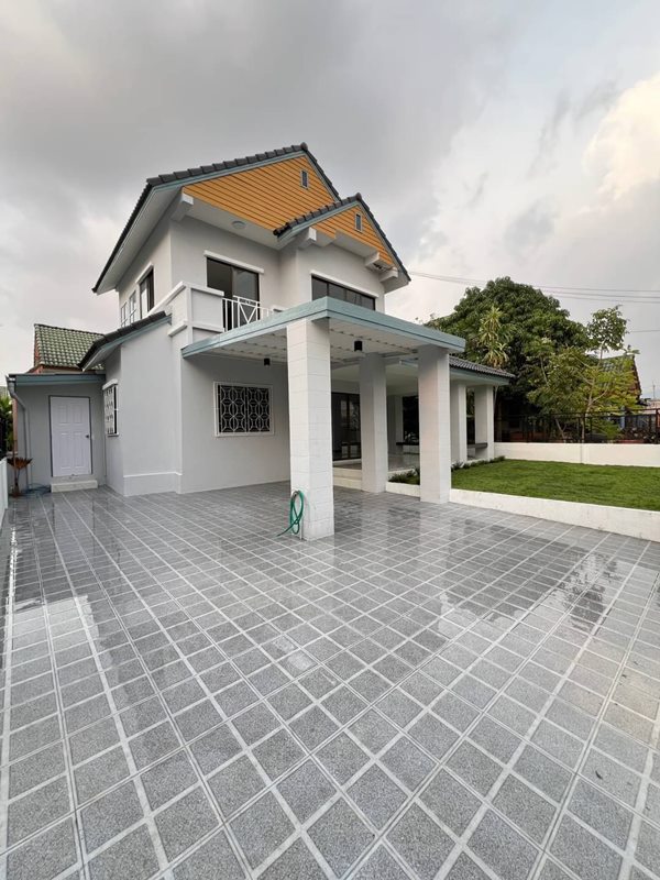 ขายบ้านเดี่ยว มบ.มณีแก้ว เมืองชลบุรี บ้านไม่แออัดใกล้สวน พื้นที่ 50 ตรว. 3 ห้องนอน โทร 080-4179765 (รูปที่ 2)