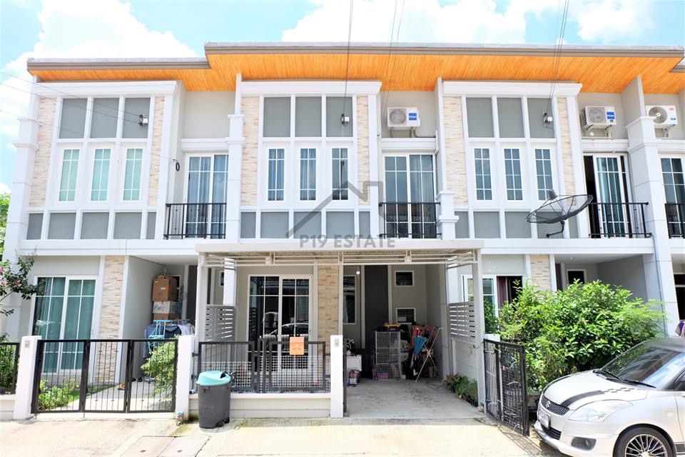 ทาวน์โฮม *** ทำเลดี ติดถนนใหญ่ หลังแฟชั่นไอซ์แลนด์ *** โครงการ #GoldenTown | รามอินทรา - วงแหวน (ซอยคู้บอน)