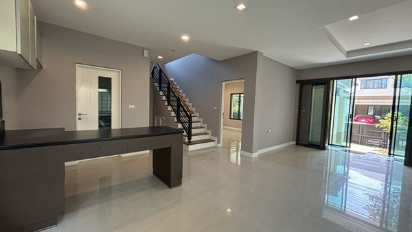 ขายบ้านเดี่ยว หมู่บ้านเศรษฐสิริ ราชพฤกษ์-จรัญฯ เนื้อที่ 66 ตร.ว. renovate ใหม่ เข้าอยู่ได้ทันที เจ้าของขายเอง โทร 083-6353626 (รูปที่ 3)