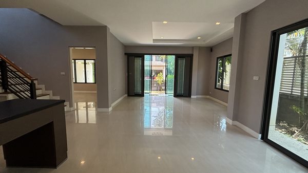 ขายบ้านเดี่ยว หมู่บ้านเศรษฐสิริ ราชพฤกษ์-จรัญฯ เนื้อที่ 66 ตร.ว. renovate ใหม่ เข้าอยู่ได้ทันที เจ้าของขายเอง โทร 083-6353626 (รูปที่ 4)