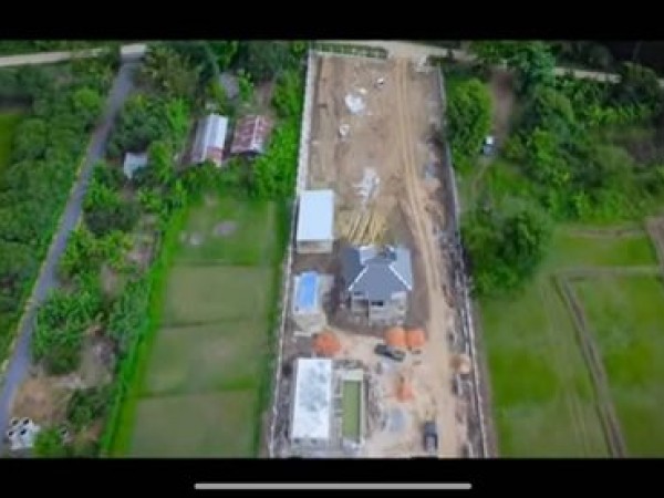 ขายถูกๆ บ้าน 2หลัง สระว่ายน้ำ พร้อมที่ดิน 3ไร่ 1งาน วิวสวยมากใกล้น้ำพุร้อน จังหวัดเชียงใหม่ อำเภอสันกำแพง โทร 0829292890