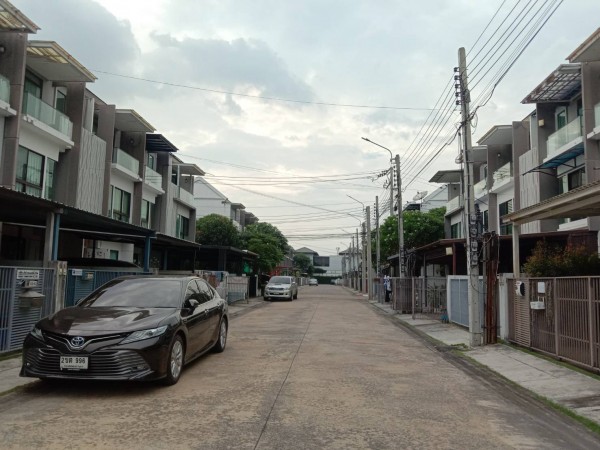 ให้เช่าทาวน์โฮม 3 ชั้น ม.บ้านใหม่2 พุทธบูชา 36 (ใกล้พระจอมเกล้าธนบุรี)