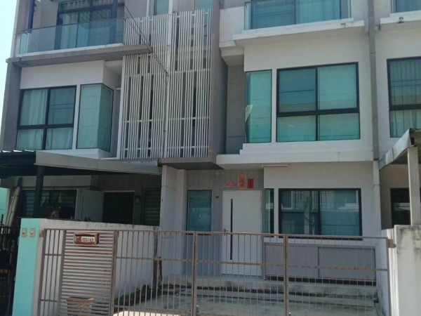 ขายทาวน์โฮม 3 ชั้น ม.บ้านใหม่2 พุทธบูชา36 (ใกล้พระจอมเกล้าธนบุรี)