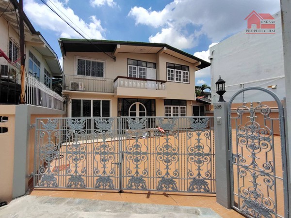 ให้เช่าบ้านเดี่ยว 2ชั้น เนื้อที่ 60 ตร.ว พื้นที่ใช้สอย 220 ตร.ม 6ห้องนอน 3ห้องน้ำ แอร์  ถนน ลาดพร้าว เขตบางกะปิ ราคาเช่า 30,000 บ/ด
