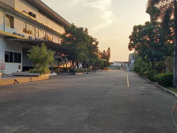 ขายที่ดินพร้อมโรงงานขนาด 20 ไร่ ฝังสีม่วง มี รง.4 มีอาคารโกดัง พร้อมสำนักงาน ห่างเพชรเกษม 1 กม.อยู่เขตติดต่อกทม. นครปฐมและสมุทรสาคร