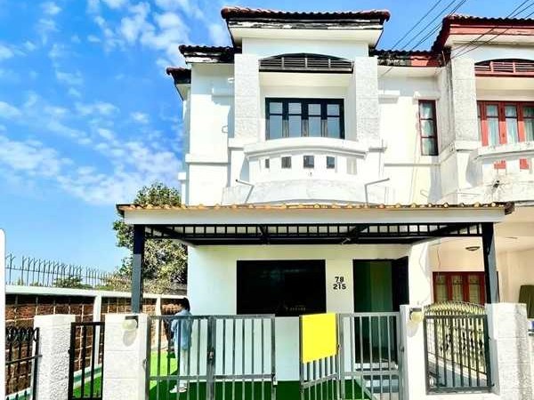 บ้านสวย รีโนเวทใหม่ เนื้อที่เยอะ ราคาถูก หมู่บ้านบุศรินทร์ สายไหม เนื้อที่ 35 ตรว 2 ห้องนอน ลดพิเศษ โทร 062-687-9999