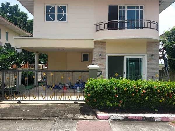ขายบ้าน 2 ชั้น หมู่บ้านศุภาลัย พาร์ควิลล์ 5 ซอยรามอินทรา 5 ถนนรามอินทรา เดินทางสะดวก โทร 0819308276