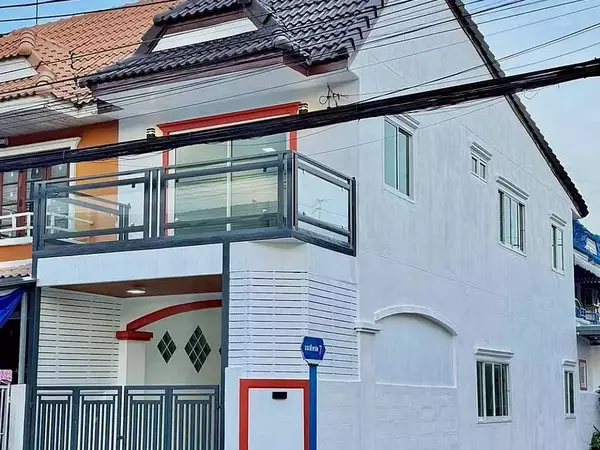 บ้านสวย หลังริม ถนนเมน ค้าขายได้ รีโนเวทใหม่ #หมู่บ้านมนวดี พาร์ค บางบัวทอง ทาวน์เฮ้าส์ 3 ห้องนอน ใกล้เซ็นทรัล เวสเกต