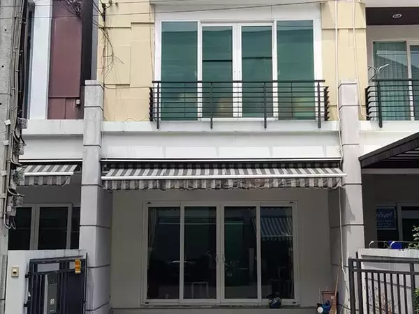 ให้เช่าทาวน์โฮม3ชั้น บ้านกลางเมือง ลาดพร้าว-เสนา1