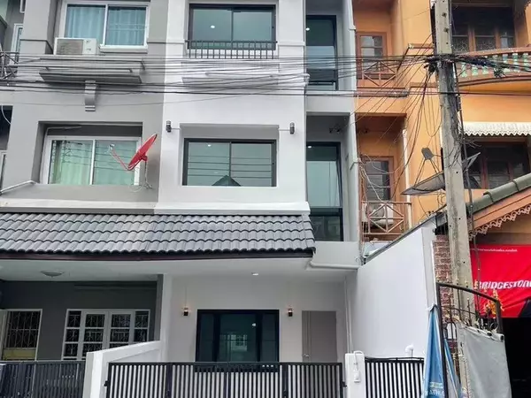 ขายโครงการหมู่บ้านลัลลี่วิลล์ ลำลูกกา-คลอง 1 ตกแต่งใหม่ทั้งหลัง ทำเลดี การเดินทาง เข้า ออก ได้หลายเส้ยทาง ใกล้สถานีรถไฟฟ้า คูคต