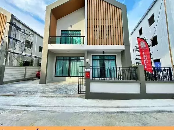 โฮมออฟฟิศ2ชั้น 73.4ตรว. หลังมุม ติดถนนชัยพฤกษ์ บ้านใหม่มือ1