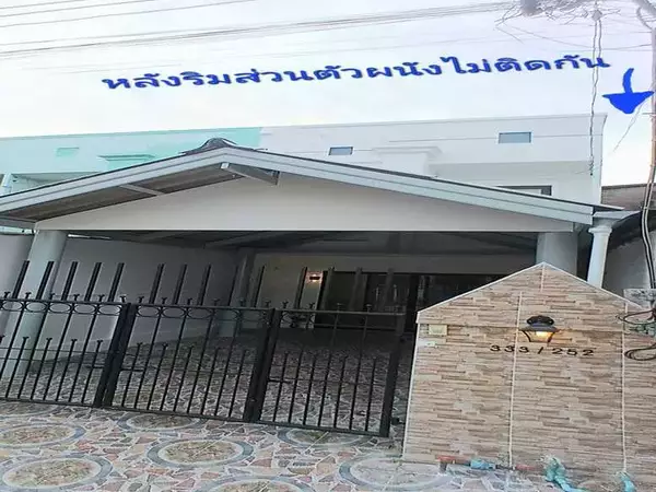 หลังริมส่วนตัว3ห้องนอนขายหมู่บ้านบุษกร-รติยาบางบัวทองตกแต่งใหม่ทั้งหลัง  ฟรี เฟอร์นิเจอร์ใหม่ ครบท้้งหลัง  ฟรีแอร์ 3 เครือง