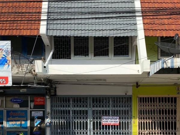 ให้เช่าตึกแถวบริเวณหมู่บ้านเสรี ติดถนนรามคำแหง24 แยก 28 (ทางลัดออกถนนพระราม9) ใกล้ The Nine พระราม 9, แม็คโคร สาขารามคำแหงซอย24